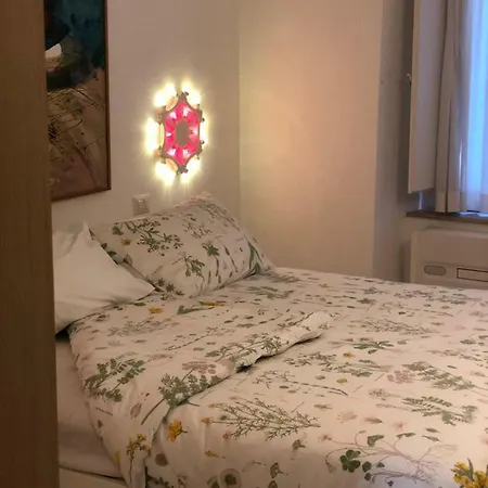 Zia Checchina アパート モルフェッタ